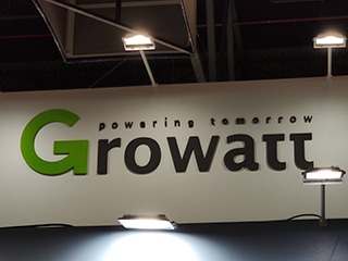 Rótulos corporeos para cliente: GROWATT